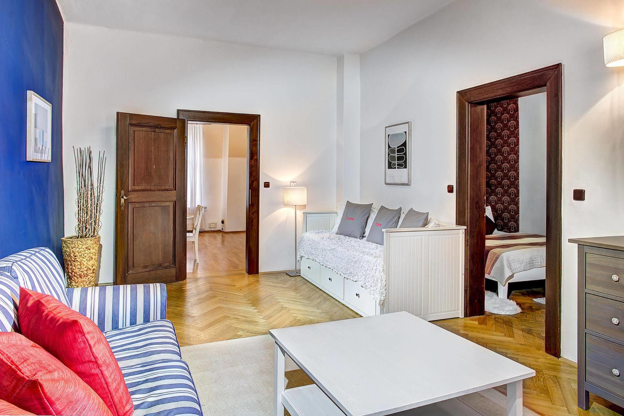 Aparthotel Abc Suites 3*