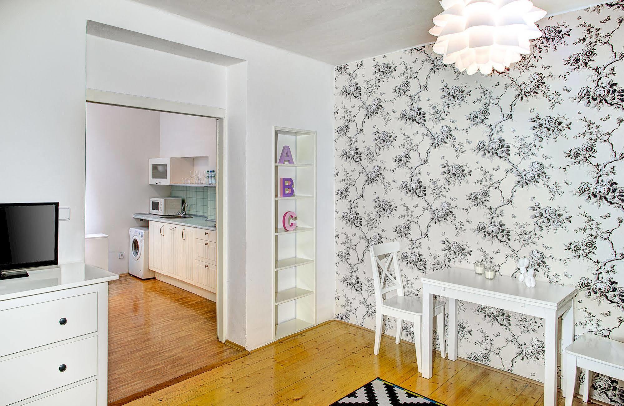 Aparthotel Abc Suites